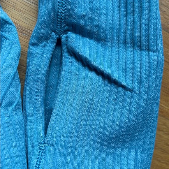 Lululemon Rest Less Pullover Ribbed - Picture 6 of 7